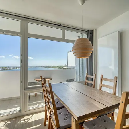 - Haus F, App 0f1206 * هايليغنهافن